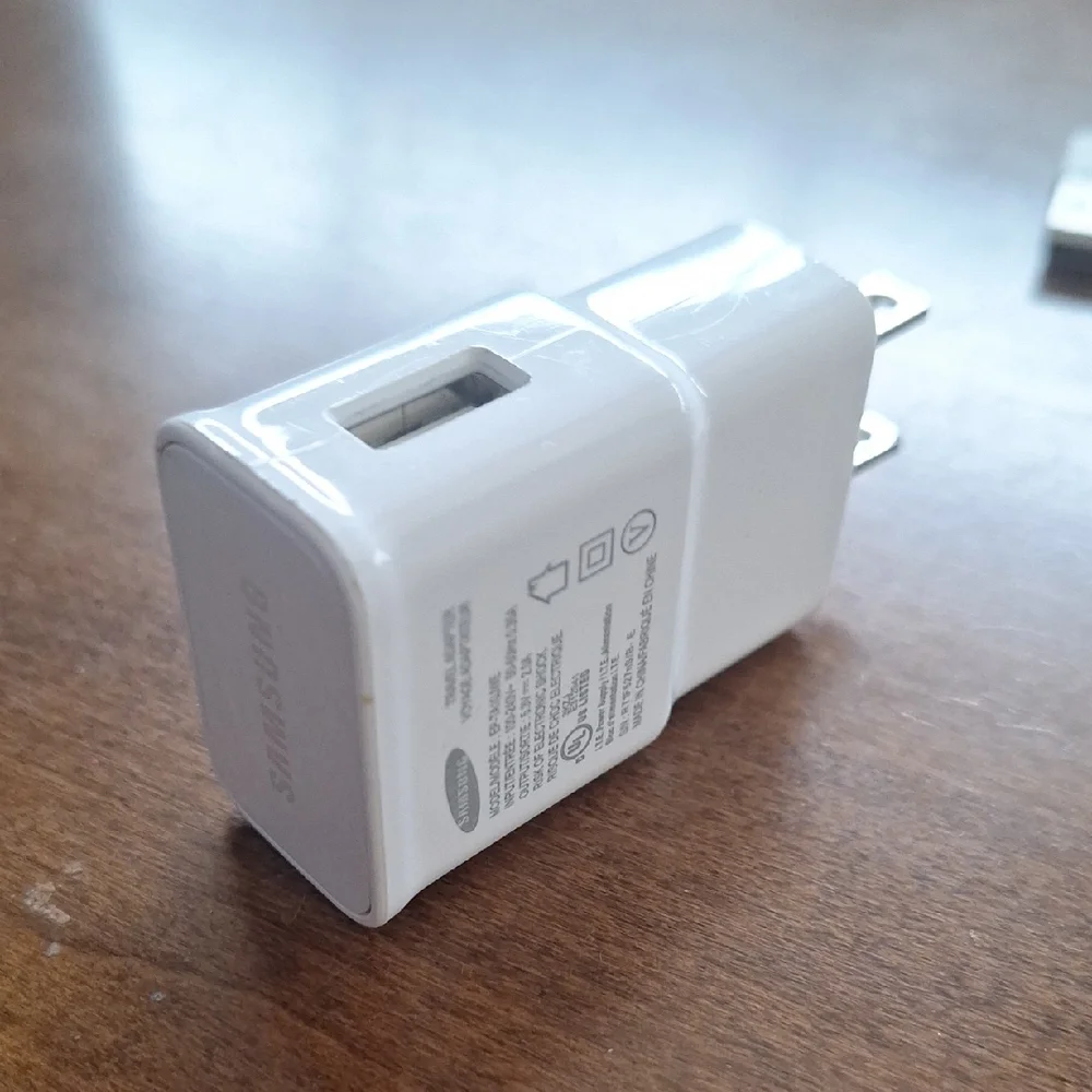 Samsung White USB Power Adapter With Free USB APPLE CHARGER,some Fraying